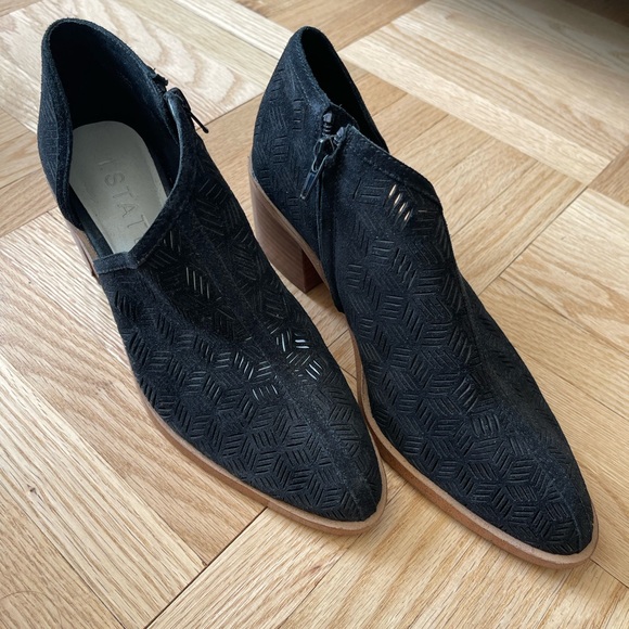 1. State open bootie - size 7 - Picture 3 of 3